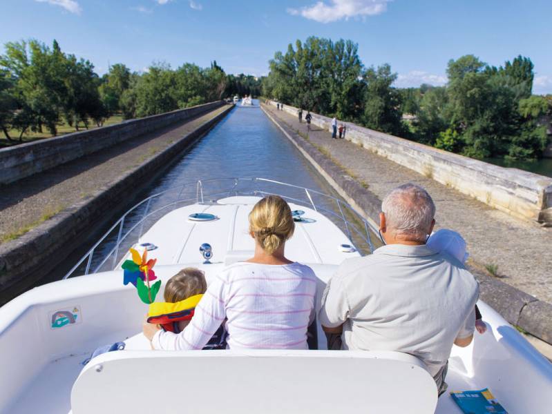 One week : Canal boat rental on the Canal du Midi - from 1038 euros