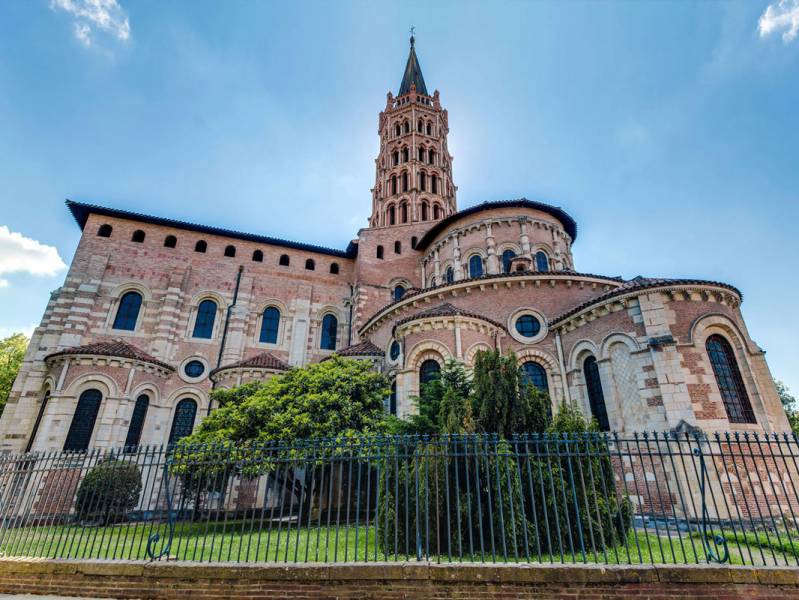 Short break : Visit the ‘pink city’ of Toulouse - à partir de  euros