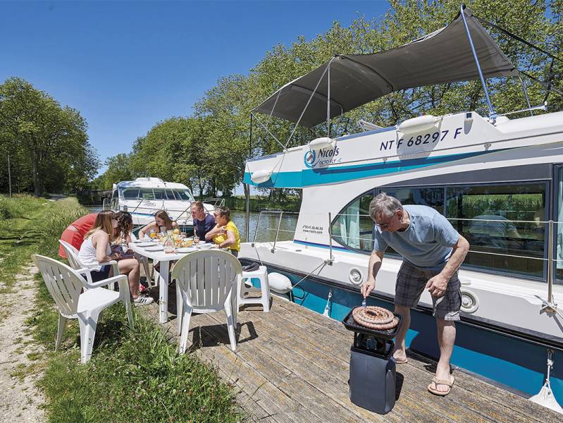10 days : A 10-day cruise itinerary exploring the river Canal du Midi - from 1480 euros