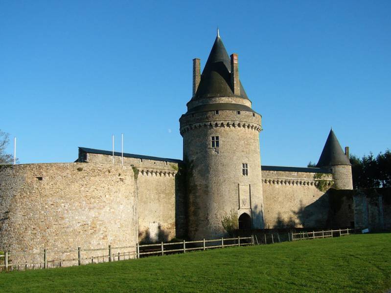 Short break : Medieval days out  at the chateau de la groulais - à partir de  euros