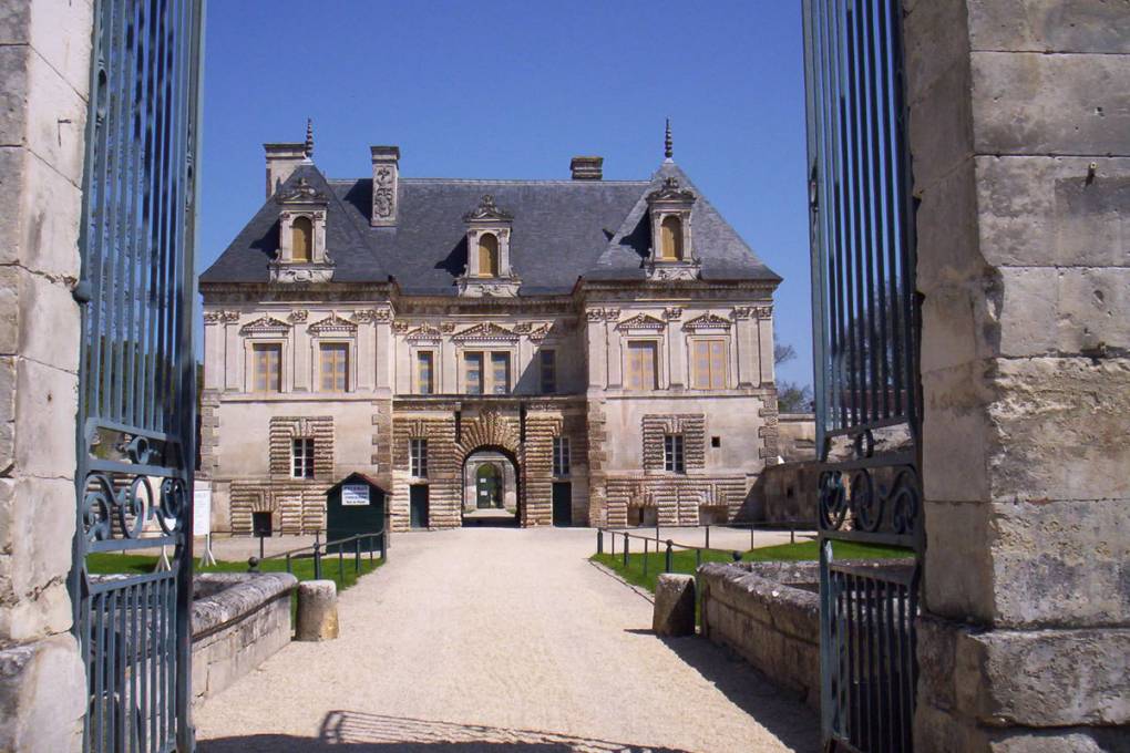 08-tanlay-chateau