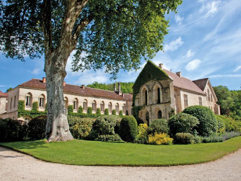 One week : Find the historical treasures of Burgundy - à partir de  euros