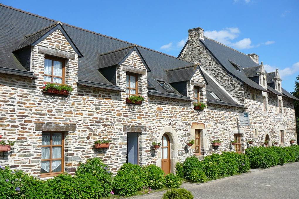 07-ambiance-tourisme-fluvial-maison-typique-bretonne