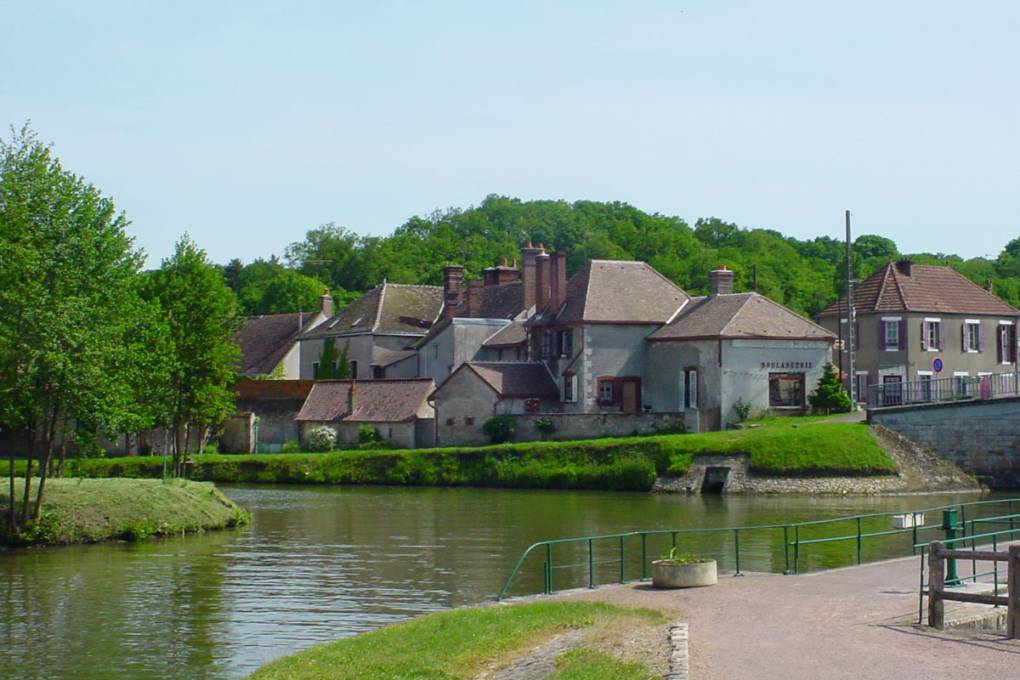 19-rogny-village